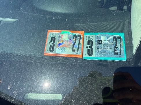 Used 2017 Chevrolet Cruze LT w/ Convenience Package image 16