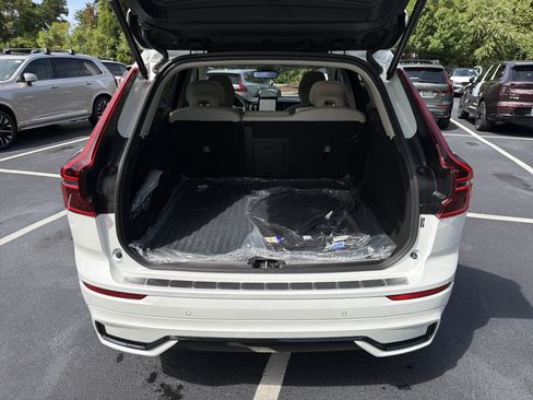 Certified 2026 Volvo XC60 B5 Ultra w/ Protection Package Premier AWD/4WD image 34