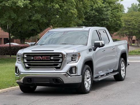 Used 2019 GMC Sierra 1500 SLT w/ SLT Premium Plus Package AWD/4WD image 2