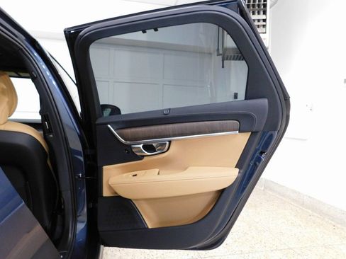 Used 2026 Volvo V90 B6 Cross Country Ultra image 87