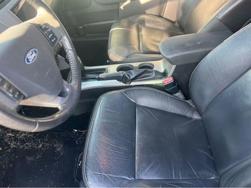 Used 2010 Ford Focus SEL image 11