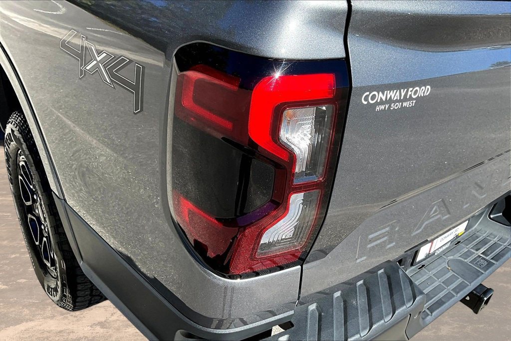 Used 2025 Ford Ranger Lariat w/ Black Appearance Package AWD/4WD image 26