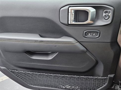 New 2025 Jeep Wrangler Sahara w/ Technology Group image 24