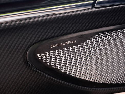 Used 2025 Aston Martin DB12 Coupe RWD image 16