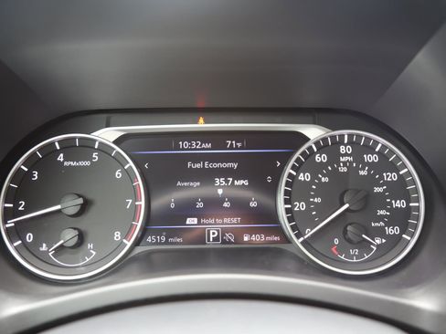 Used 2025 Nissan Sentra SR w/ SR Premium Package image 8