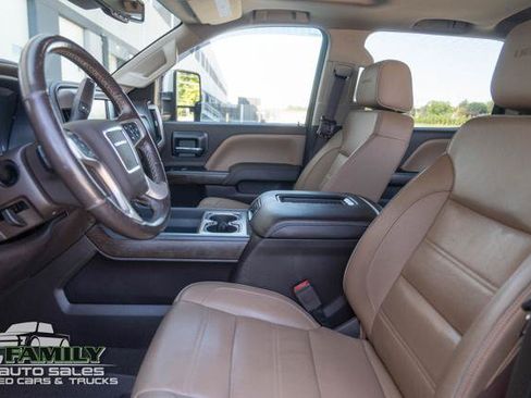 Used 2019 GMC Sierra 2500 Denali AWD/4WD image 22