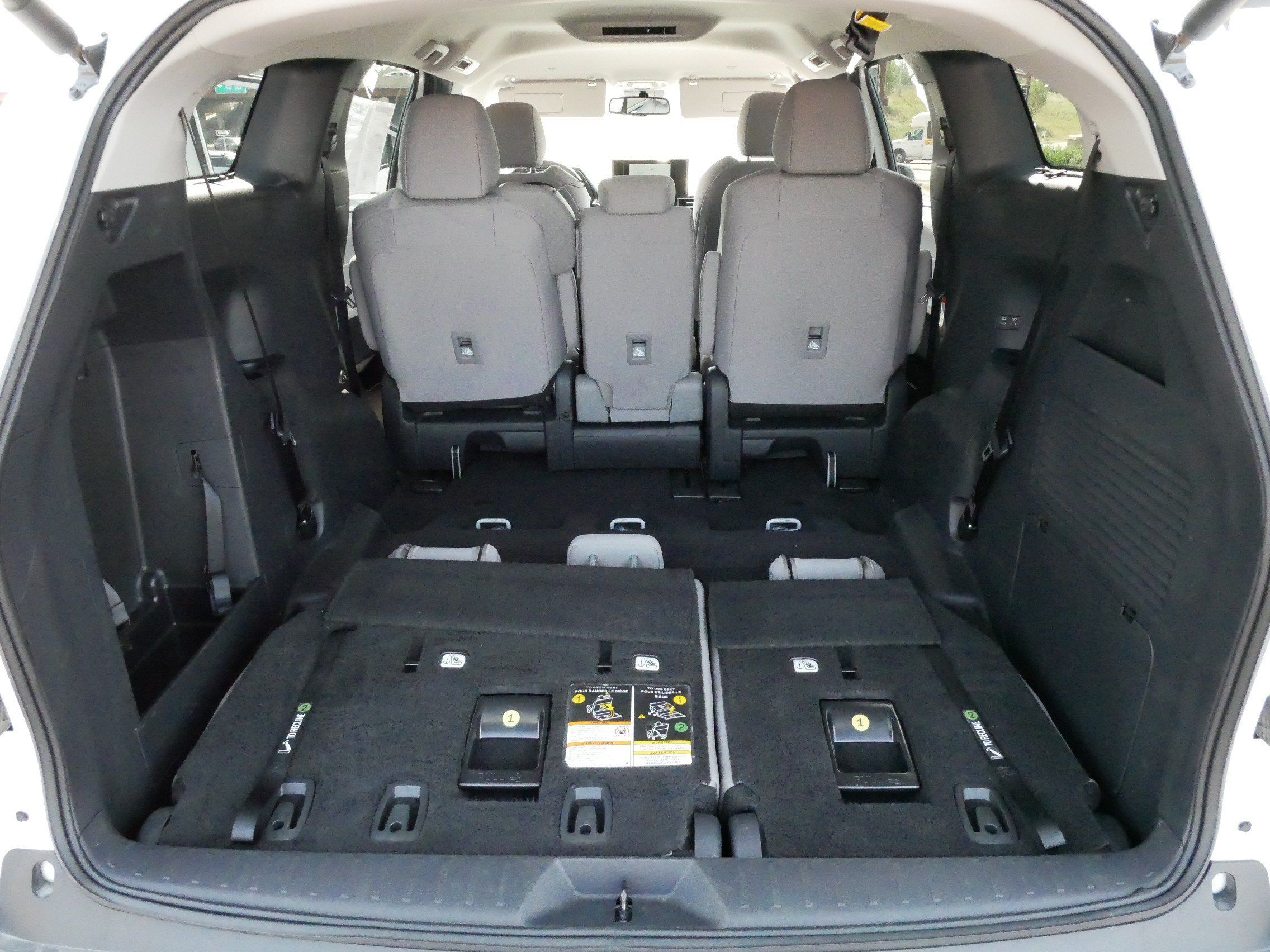 Certified 2026 Toyota Sienna LE FWD image 18