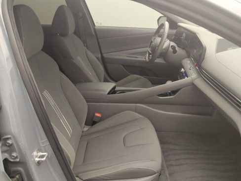 Used 2023 Hyundai Elantra SEL w/ Convenience Package FWD image 21