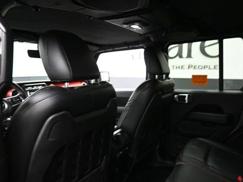 Used 2018 Jeep Wrangler Unlimited Rubicon image 24