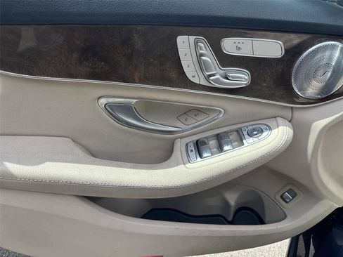 Used 2017 Mercedes-Benz C 300 Sedan image 21