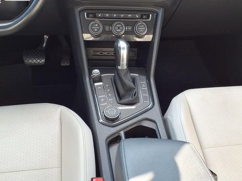 Used 2018 Volkswagen Tiguan S AWD/4WD image 16