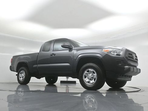 Used 2023 Toyota Tacoma SR image 3