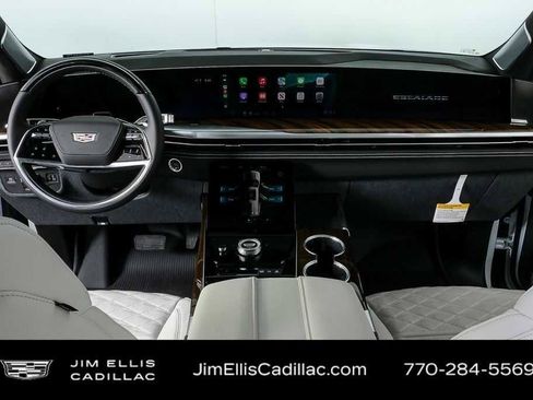 Used 2026 Cadillac Escalade ESV Platinum Sport w/ LPO, ONYX Package AWD/4WD image 19