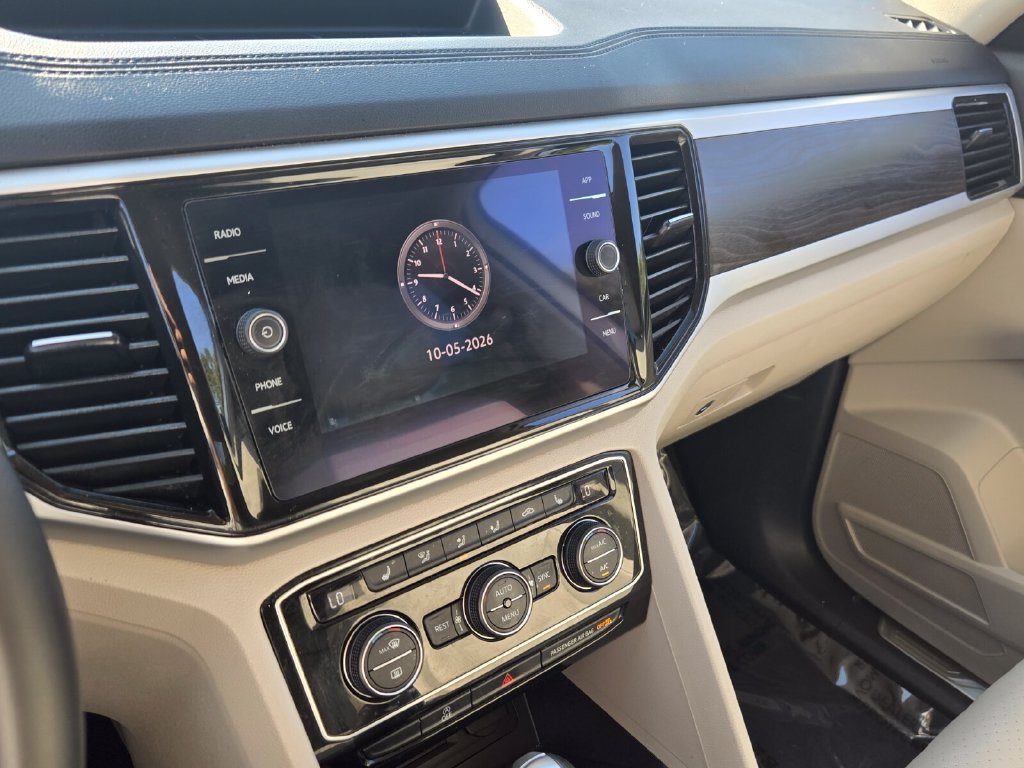 Used 2022 Volkswagen Atlas SE w/ Black Wheel Package FWD image 22