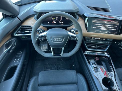 Used 2022 Audi e-tron GT Premium Plus image 14
