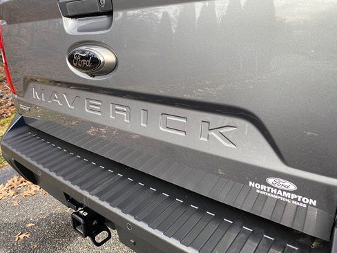 Certified 2024 Ford Maverick Lariat w/ Black Appearance Package image 16