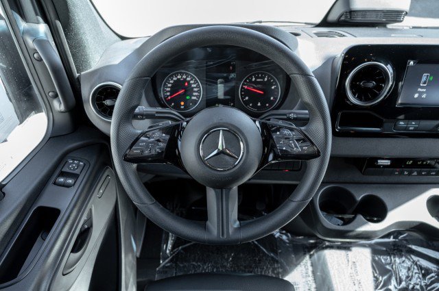 Used 2025 Mercedes-Benz Sprinter 2500 image 20