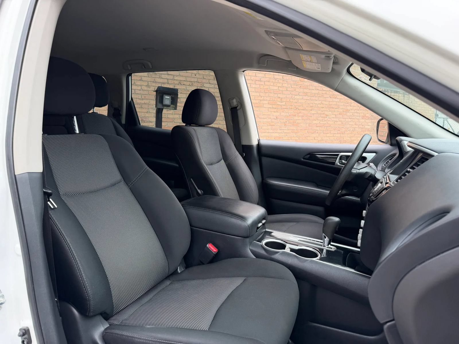 Used 2020 Nissan Pathfinder S FWD image 26