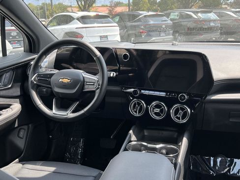Used 2024 Chevrolet Blazer EV LT AWD/4WD image 23