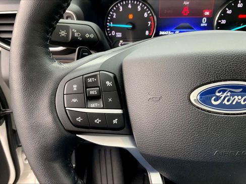 Used 2020 Ford Explorer Limited image 19