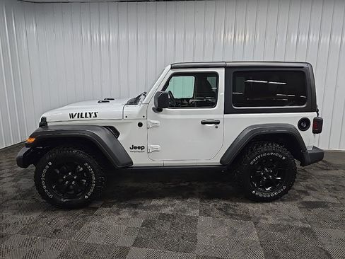 Used 2022 Jeep Wrangler Willys image 5
