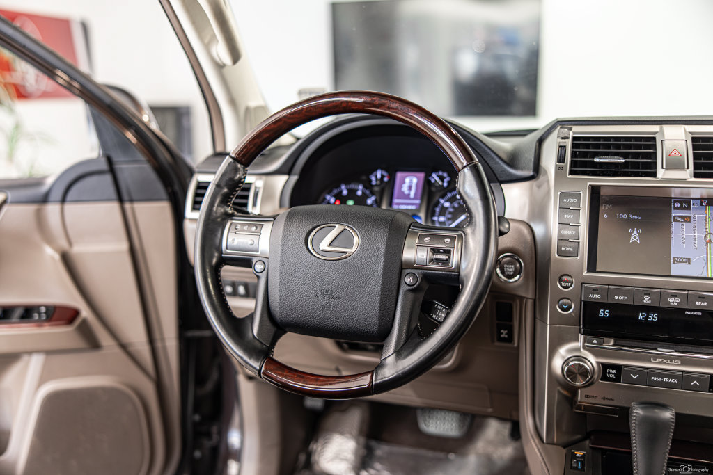 Used 2018 Lexus GX 460 Premium w/ Premium Package AWD/4WD image 36