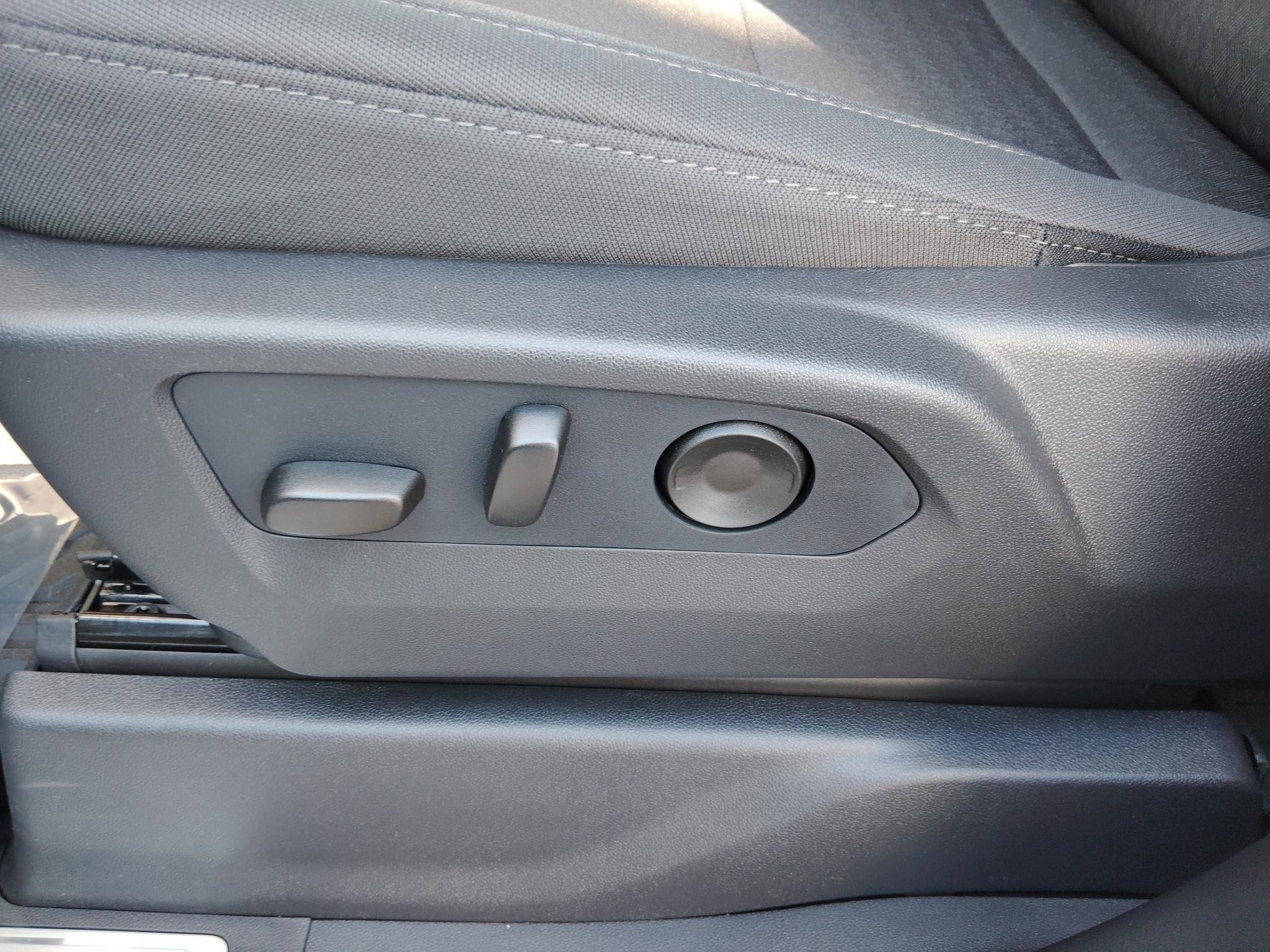 New 2026 Chevrolet Silverado 1500 RST AWD/4WD image 16