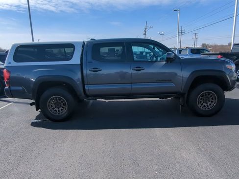 Used 2023 Toyota Tacoma 4x4 Double Cab w/ Trail Edition image 9