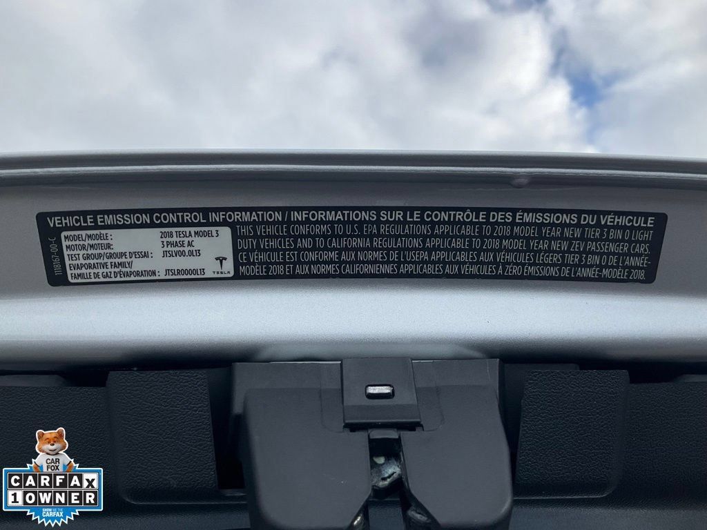 Used 2018 Tesla Model 3 Long Range RWD image 11