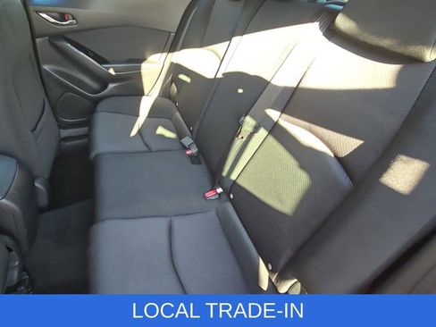 Used 2018 MAZDA MAZDA3 Sport image 11