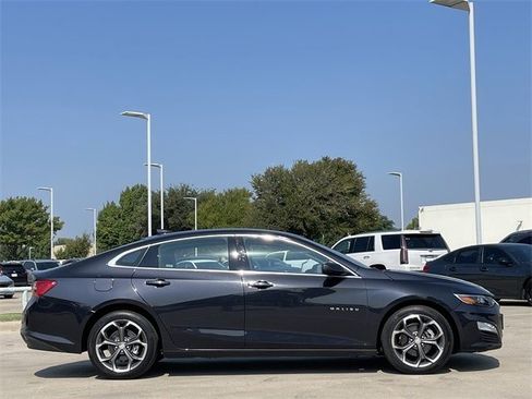 Used 2023 Chevrolet Malibu LT image 3