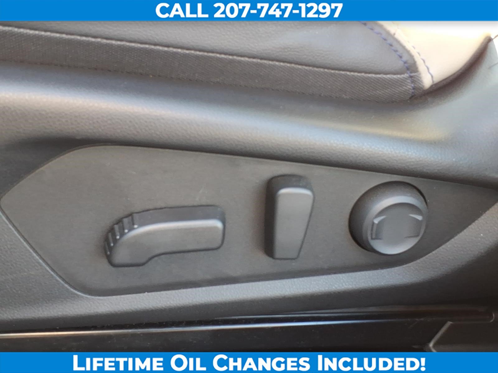 Used 2025 Subaru Forester Limited AWD/4WD image 11
