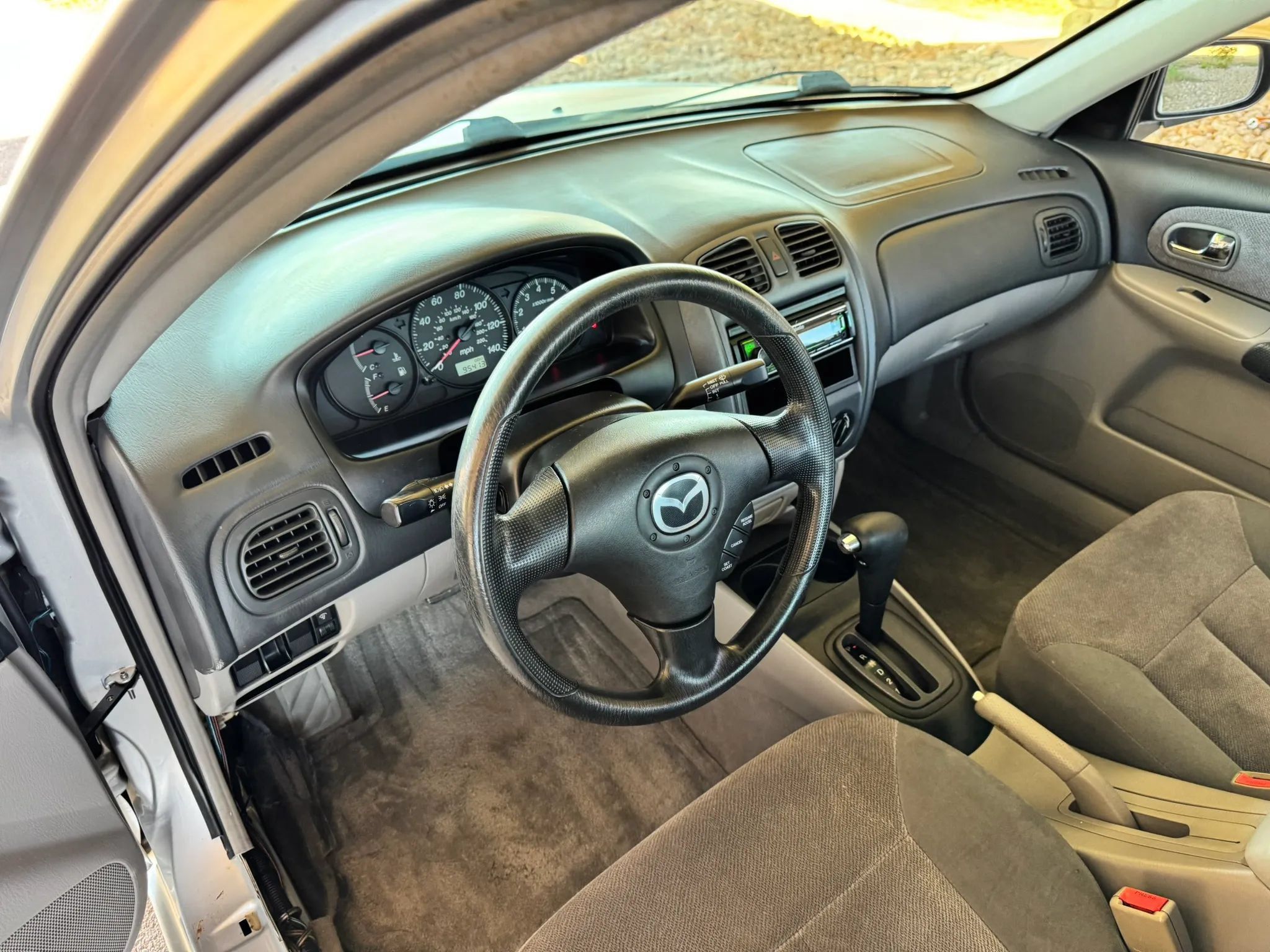 Used 2003 MAZDA Protege FWD image 10