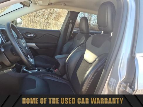 Used 2018 Jeep Cherokee Latitude Plus image 14