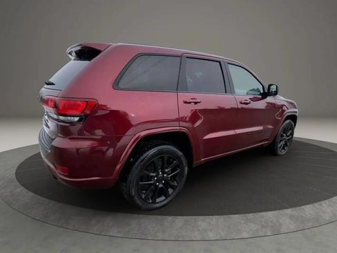 Used 2022 Jeep Grand Cherokee Laredo X AWD/4WD image 4