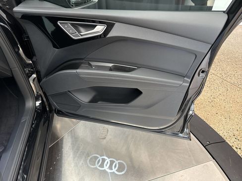 Used 2024 Audi Q4 e-tron Premium w/ Convenience Package image 29
