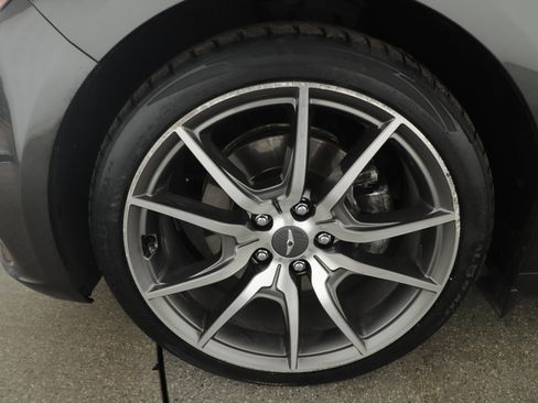 Used 2023 Genesis G70 2.0T image 7