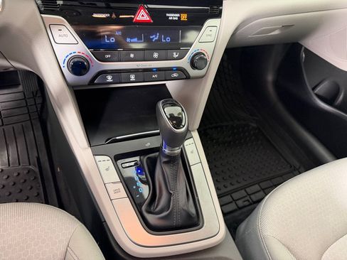 Used 2017 Hyundai Elantra SE w/ SE A/T Tech Package 03 FWD image 18