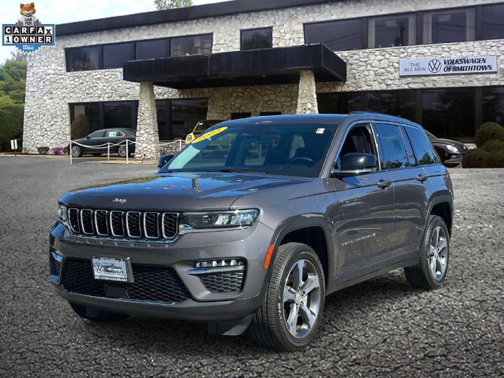 Used 2023 Jeep Grand Cherokee Limited AWD/4WD image 2