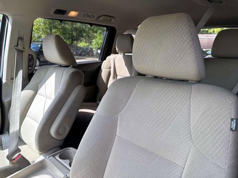 Used 2016 Honda Odyssey SE image 16