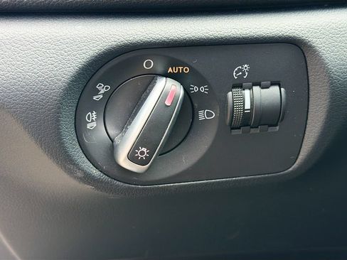 Used 2018 Audi Q3 2.0T Premium Plus AWD/4WD image 10