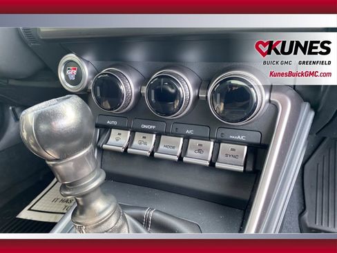 Used 2023 Toyota GR86 Premium image 38