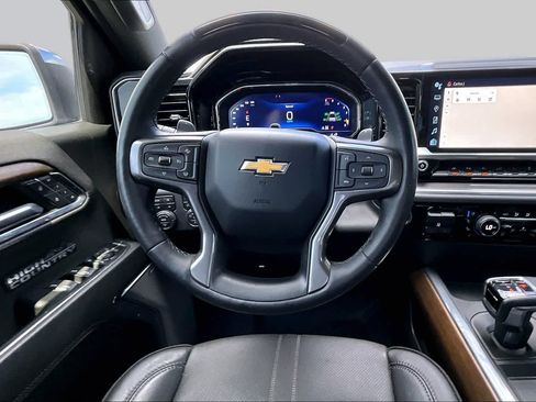 Used 2024 Chevrolet Silverado 1500 High Country w/ Technology Package AWD/4WD image 6