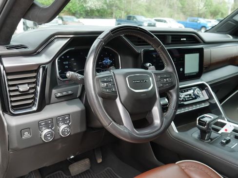 Used 2024 GMC Sierra 1500 Denali Ultimate AWD/4WD image 9