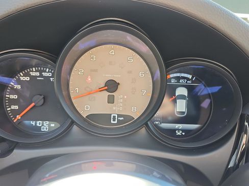 Used 2020 Porsche Macan S image 29