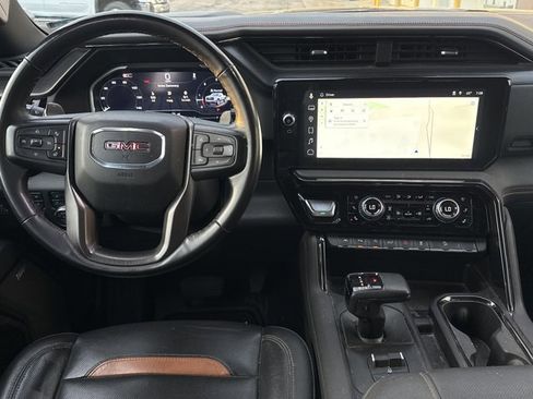 Used 2024 GMC Sierra 1500 AT4 w/ Technology Package image 4