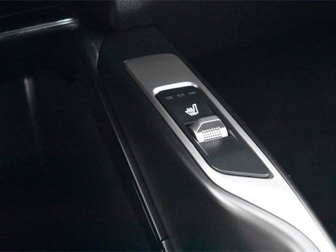 Certified 2025 Kia Sorento EX image 31