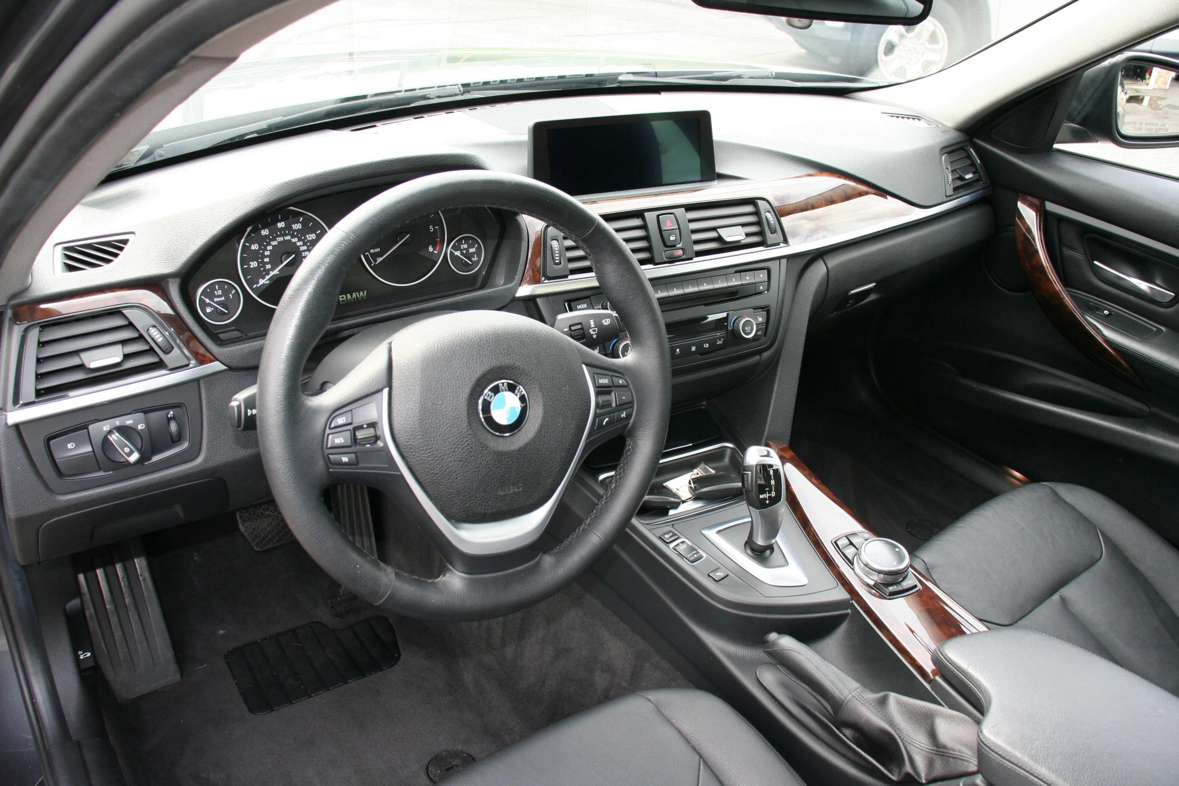 Used 2014 BMW 328d xDrive Sedan AWD/4WD image 5