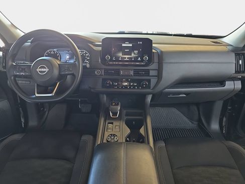 Used 2024 Nissan Pathfinder S AWD/4WD image 10