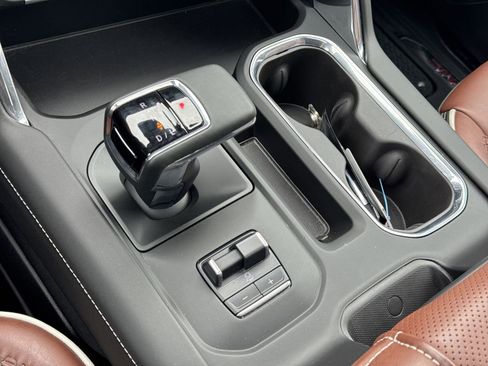 Used 2025 GMC Sierra 1500 Denali Ultimate image 26